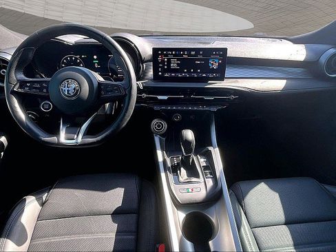 Used 2024 Alfa Romeo Tonale Ti image 30