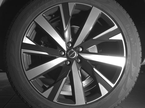 Certified 2026 Volvo XC90 B5 Core AWD/4WD image 21