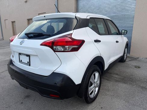 Used 2020 Nissan Kicks S FWD image 4