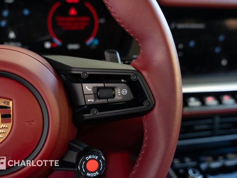 Used 2025 Porsche 911 Carrera image 21