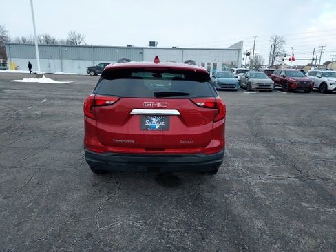 Used 2018 GMC Terrain SLE w/ Driver Convenience Package image 4