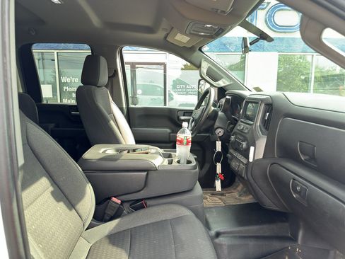 Used 2020 Chevrolet Silverado 2500 W/T w/ WT Convenience Package AWD/4WD image 9