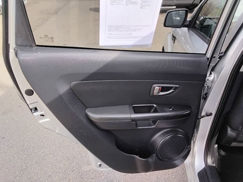 Used 2011 Kia Soul + w/ Audio Pkg image 18