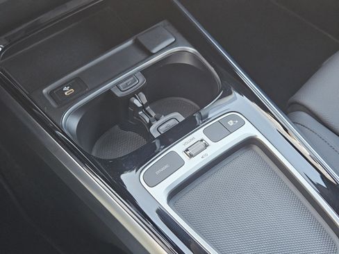 Used 2026 Mercedes-Benz GLB 250 image 19