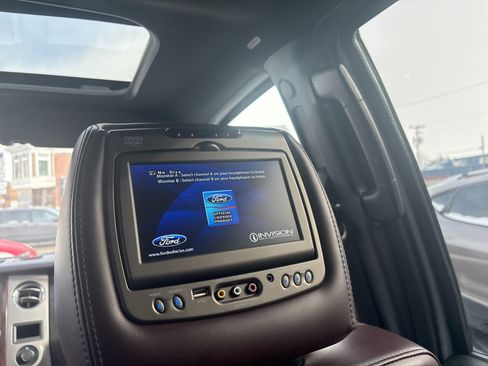 Used 2016 Ford Expedition EL Platinum image 18