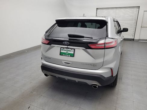 Used 2019 Ford Edge Titanium w/ Equipment Group 301A FWD image 7
