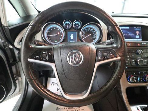 Used 2013 Buick Verano FWD image 19