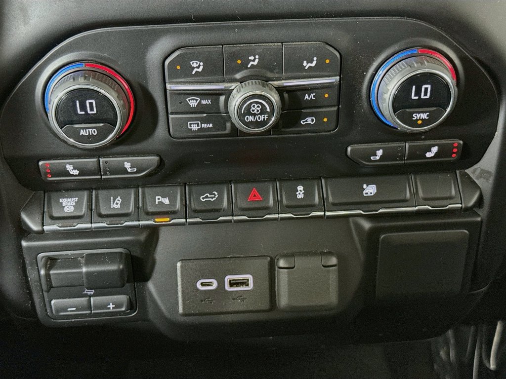 Used 2023 Chevrolet Silverado 2500 LT w/ Convenience Package AWD/4WD image 15