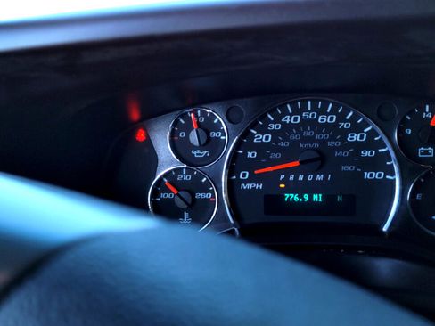 Used 2019 Chevrolet Express 2500 LS w/ Driver Convenience Package image 15