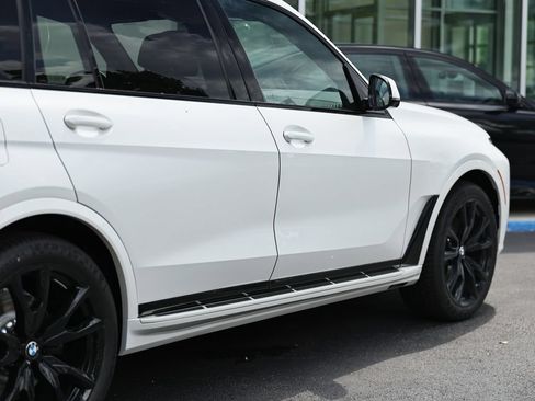 New 2027 BMW X7 xDrive40i w/ M Sport Package AWD/4WD image 8