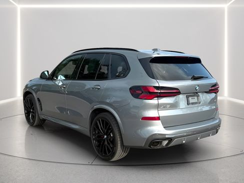 Used 2025 BMW X5 xDrive40i w/ M Sport Package AWD/4WD image 3
