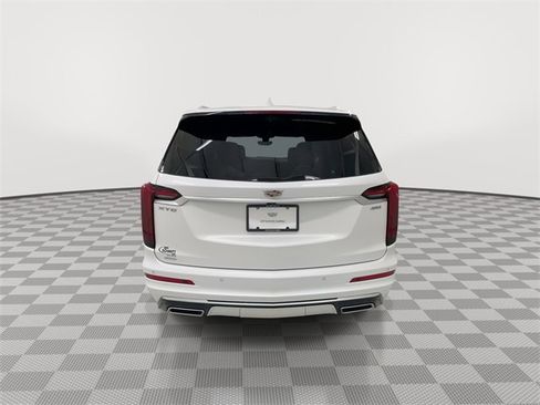 Certified 2025 Cadillac XT6 Premium Luxury w/ Platinum Package image 9