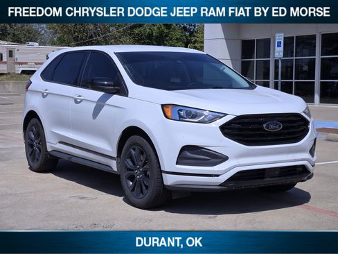 Used 2024 Ford Edge SE w/ Black Appearance Package AWD/4WD image 2