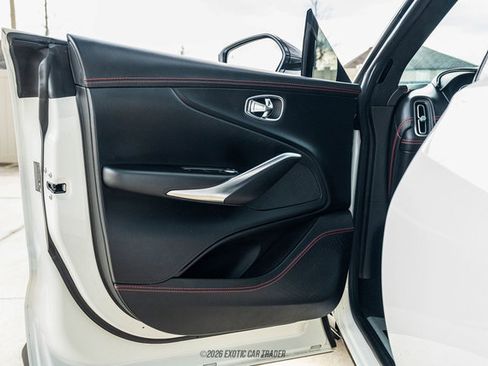 Used 2021 Aston Martin DBX image 46