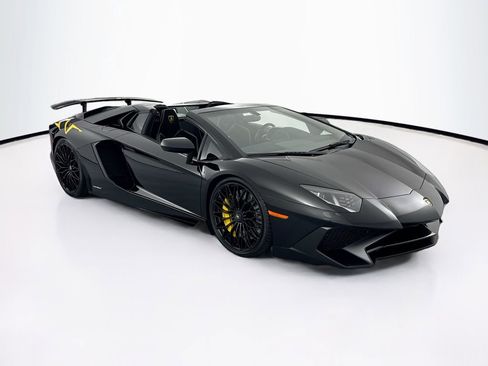 Used 2017 Lamborghini Aventador LP 750-4 Superveloce AWD/4WD image 3