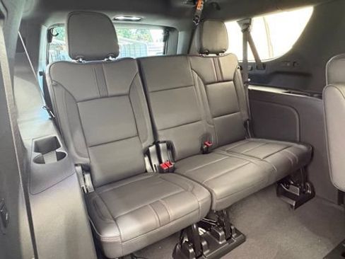 New 2026 Chevrolet Suburban RST w/ RST Capability Package AWD/4WD image 28