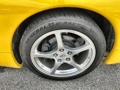 Used 2002 Chevrolet Corvette Convertible w/ Preferred Equipment Group2 RWD image 20