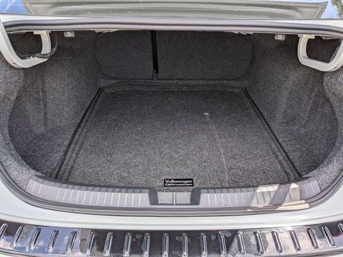 Used 2025 Volkswagen Jetta Sport image 13