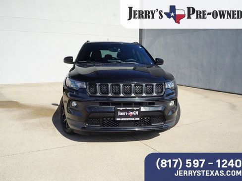 Used 2023 Jeep Compass Latitude w/ Convenience Group AWD/4WD image 7