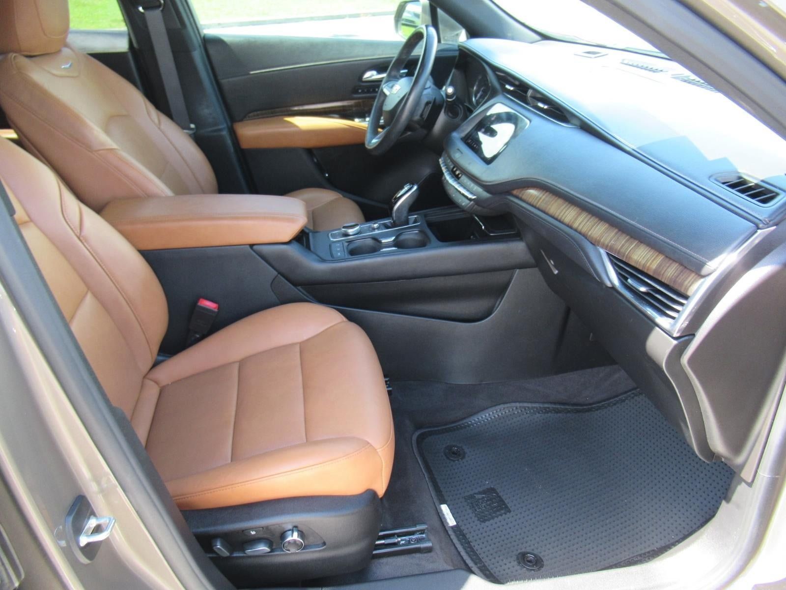 Used 2020 Cadillac XT4 Premium Luxury FWD image 10