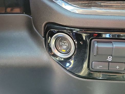 Used 2025 Chevrolet Silverado 1500 RST w/ Z71 Off-Road Package image 27