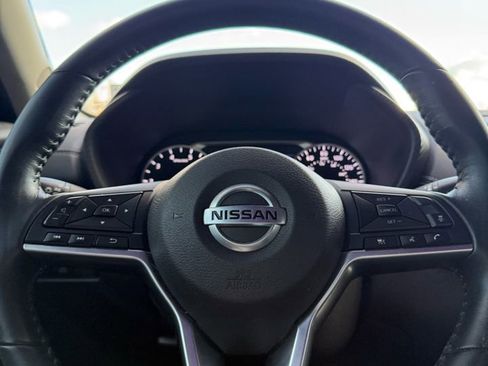 Used 2020 Nissan Sentra SV image 25