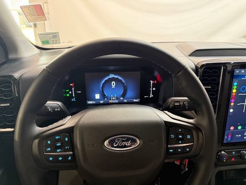 Used 2025 Ford Ranger XLT w/ FX4 Off-Road Package AWD/4WD image 12
