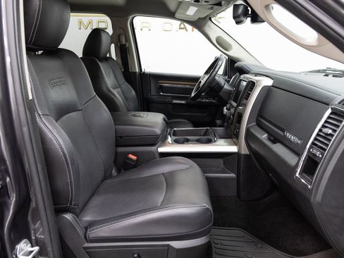 Used 2016 RAM 1500 Laramie w/ Convenience Group AWD/4WD image 14