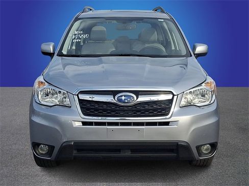Used 2016 Subaru Forester 2.5i Limited image 2