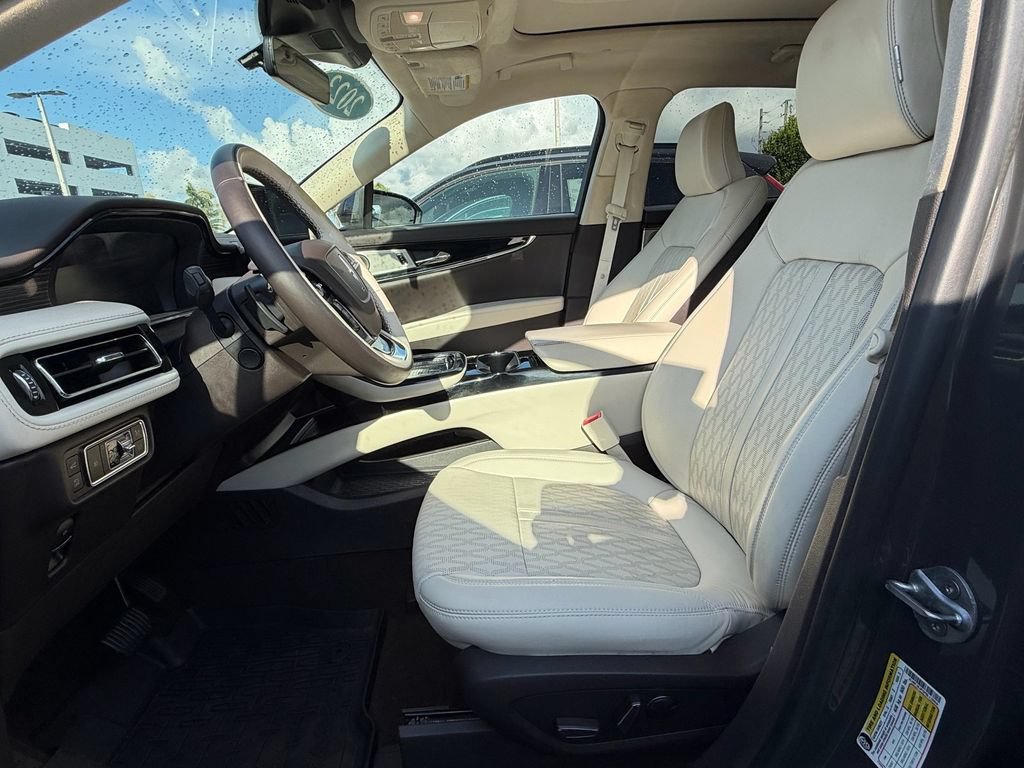 Used 2023 Lincoln Nautilus Black Label AWD/4WD image 18