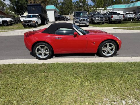 Used 2008 Pontiac Solstice Convertible w/ Preferred Package RWD image 7