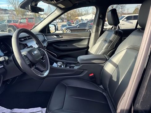 New 2026 Jeep Grand Cherokee Limited image 14