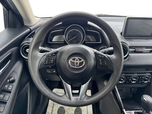 Used 2018 Toyota Yaris iA image 10