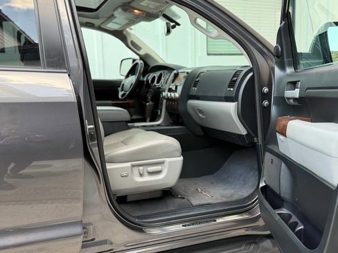 Used 2012 Toyota Tundra Limited w/ Platinum Pkg image 79