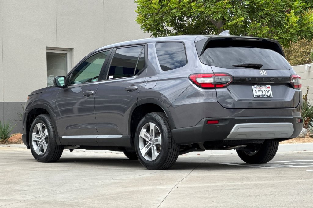 Certified 2023 Honda Pilot EX-L image 6