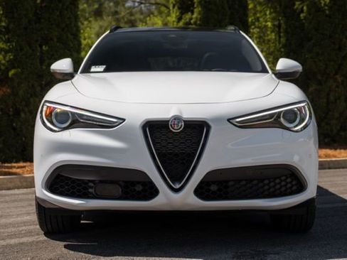 Used 2023 Alfa Romeo Stelvio Ti w/ Active Assist Plus Package AWD/4WD image 18