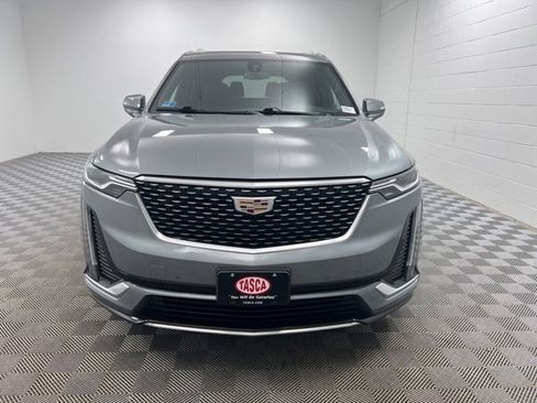 Used 2023 Cadillac XT6 Luxury image 3