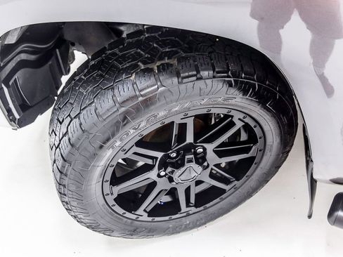 Used 2018 Toyota Tundra SR5 w/ SR5 Upgrade Package image 13