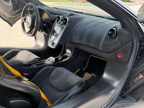 Used 2020 McLaren 600LT Spider RWD image 25