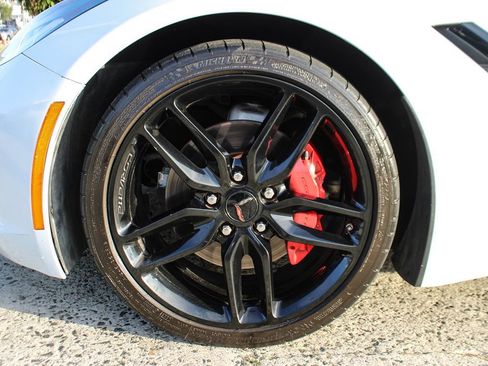 Used 2019 Chevrolet Corvette Stingray Coupe w/ 1LT RWD image 47