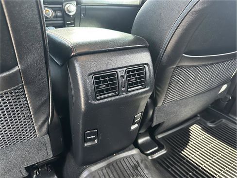 Used 2018 Toyota 4Runner TRD Off-Road Premium AWD/4WD image 18