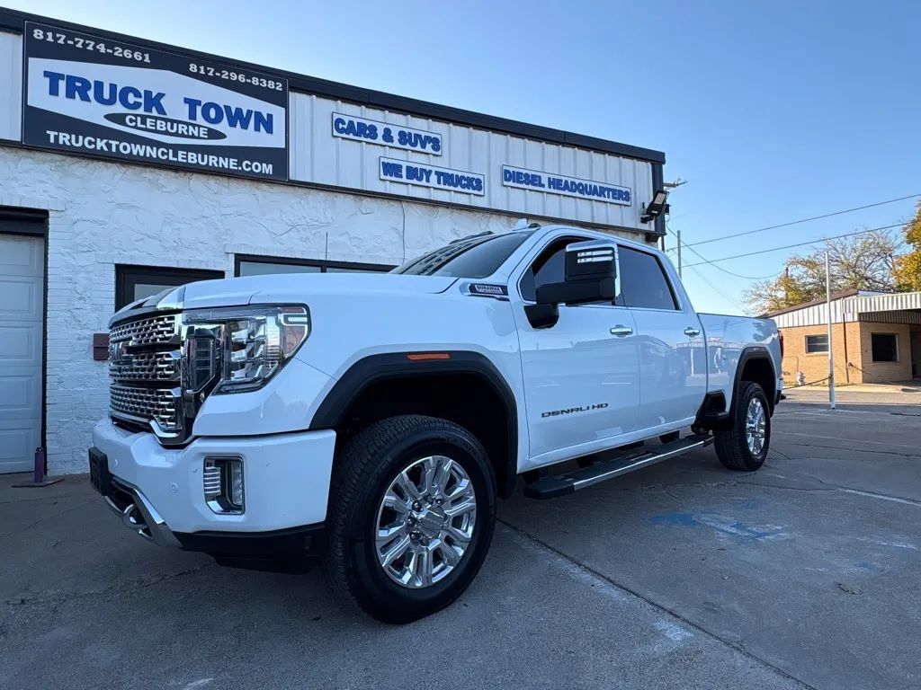 Used 2020 GMC Sierra 2500 Denali w/ Technology Package AWD/4WD image 1