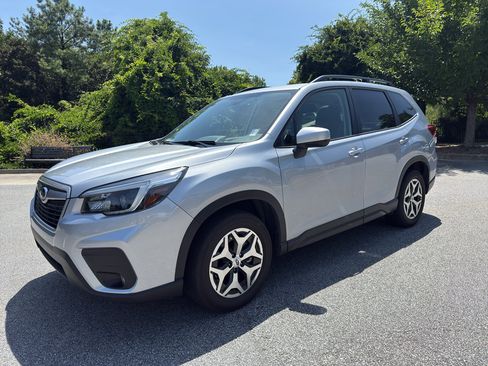 Used 2021 Subaru Forester Premium AWD/4WD image 1