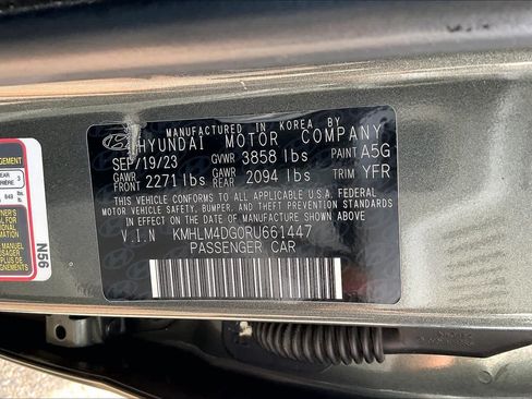 Used 2024 Hyundai Elantra SEL FWD image 32