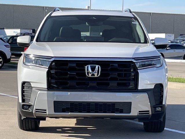 New 2026 Honda Pilot Touring image 8