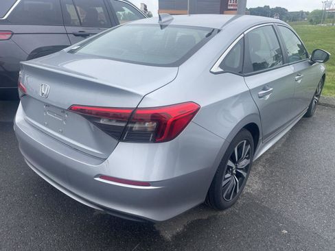 Used 2023 Honda Civic EX image 6
