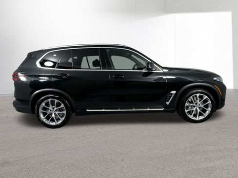 Used 2024 BMW X5 xDrive50e image 36