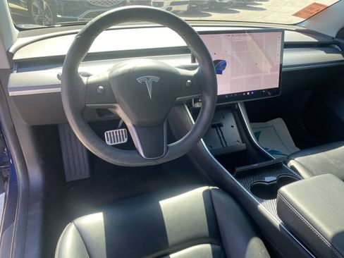 Used 2019 Tesla Model 3 image 11