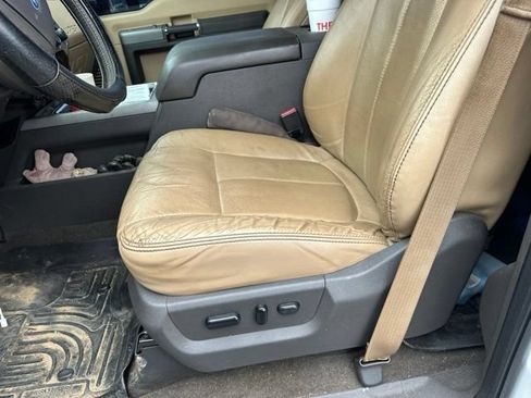 Used 2012 Ford F250 Lariat w/ Lariat Interior Pkg AWD/4WD image 34