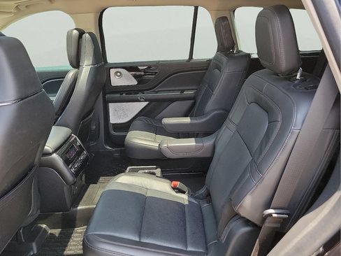 Used 2023 Lincoln Aviator Reserve w/ Equipment Group 201A AWD/4WD image 13